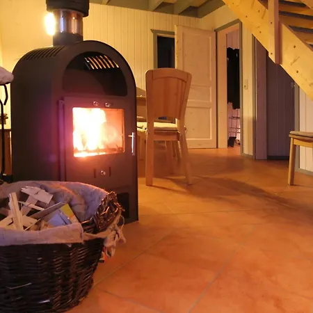 بيت للعطل Familienferienhaus In Mirow